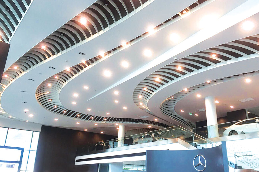 Showroom Benz TTC